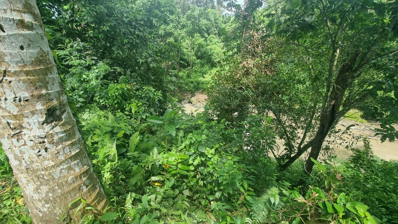 LAND FOR SALE – RIVERSIDE IN CEMAGI