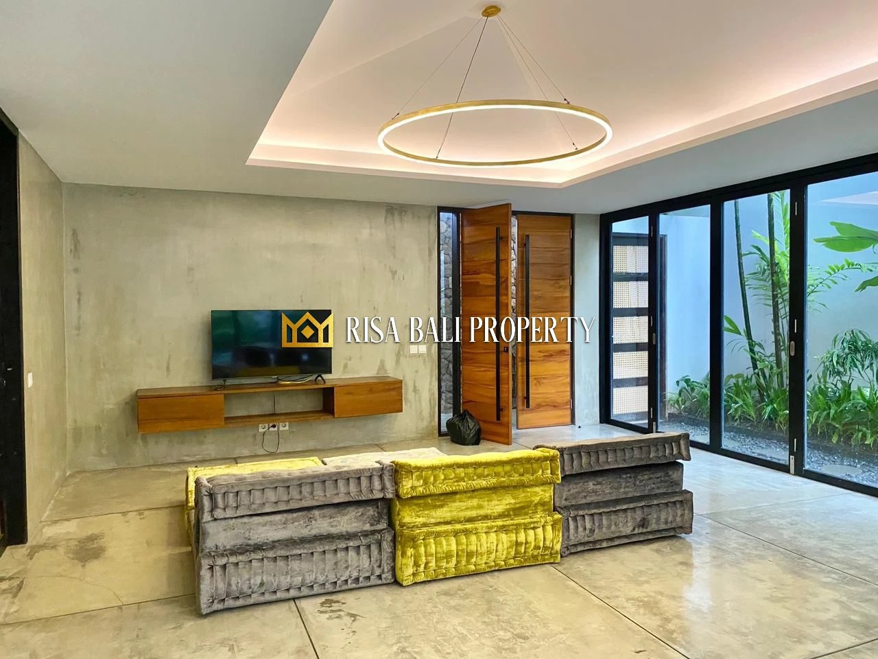 MODERN 2-BEDROOM VILLA IN UMALAS