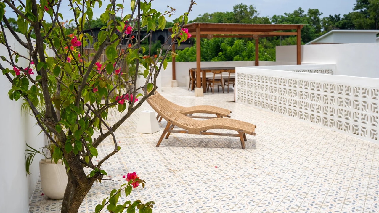 2BR Villa w/ Rooftop & Pool