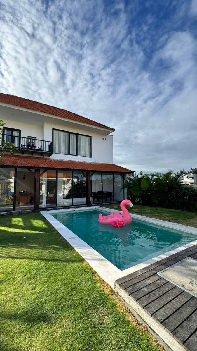 Stunning 3br villa for rent in Munggu