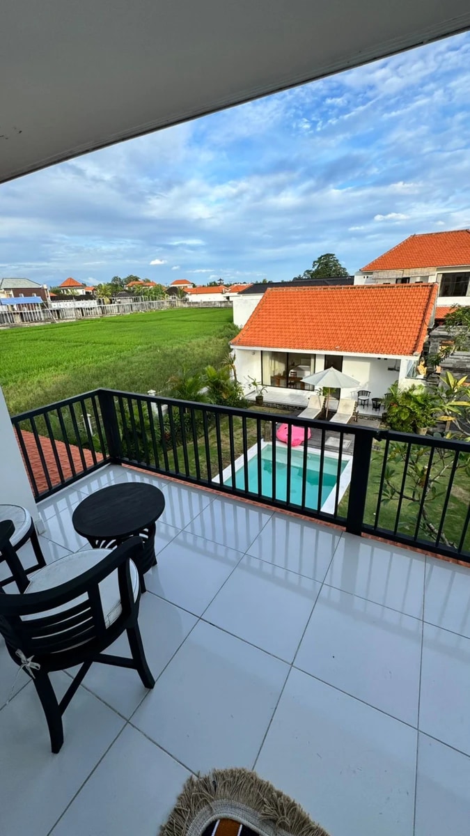 Stunning 3br villa for rent in Munggu