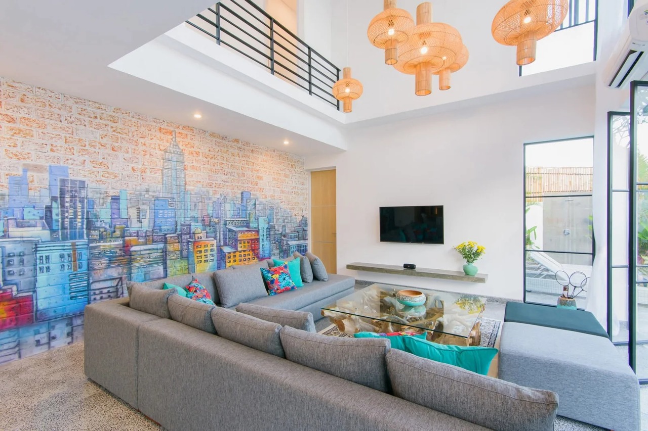 4 BEDROOM MODERN VILLA - BERAWA
