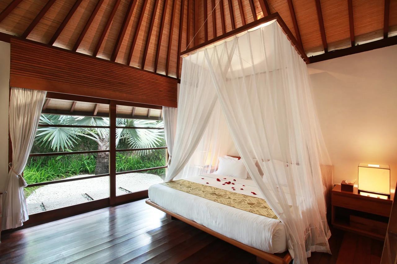 Serene 2BR Villa w/ Sunset Bale and Pool