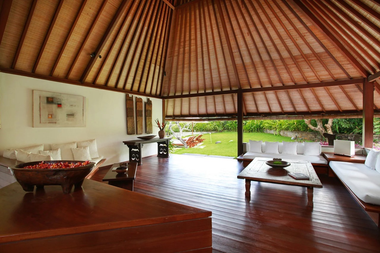 Serene 2BR Villa w/ Sunset Bale and Pool