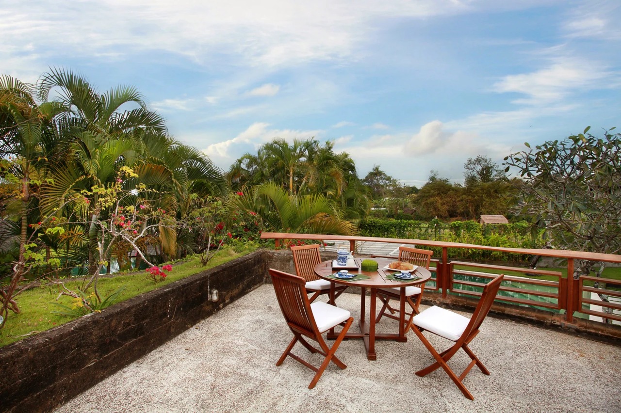 Serene 2BR Villa w/ Sunset Bale and Pool