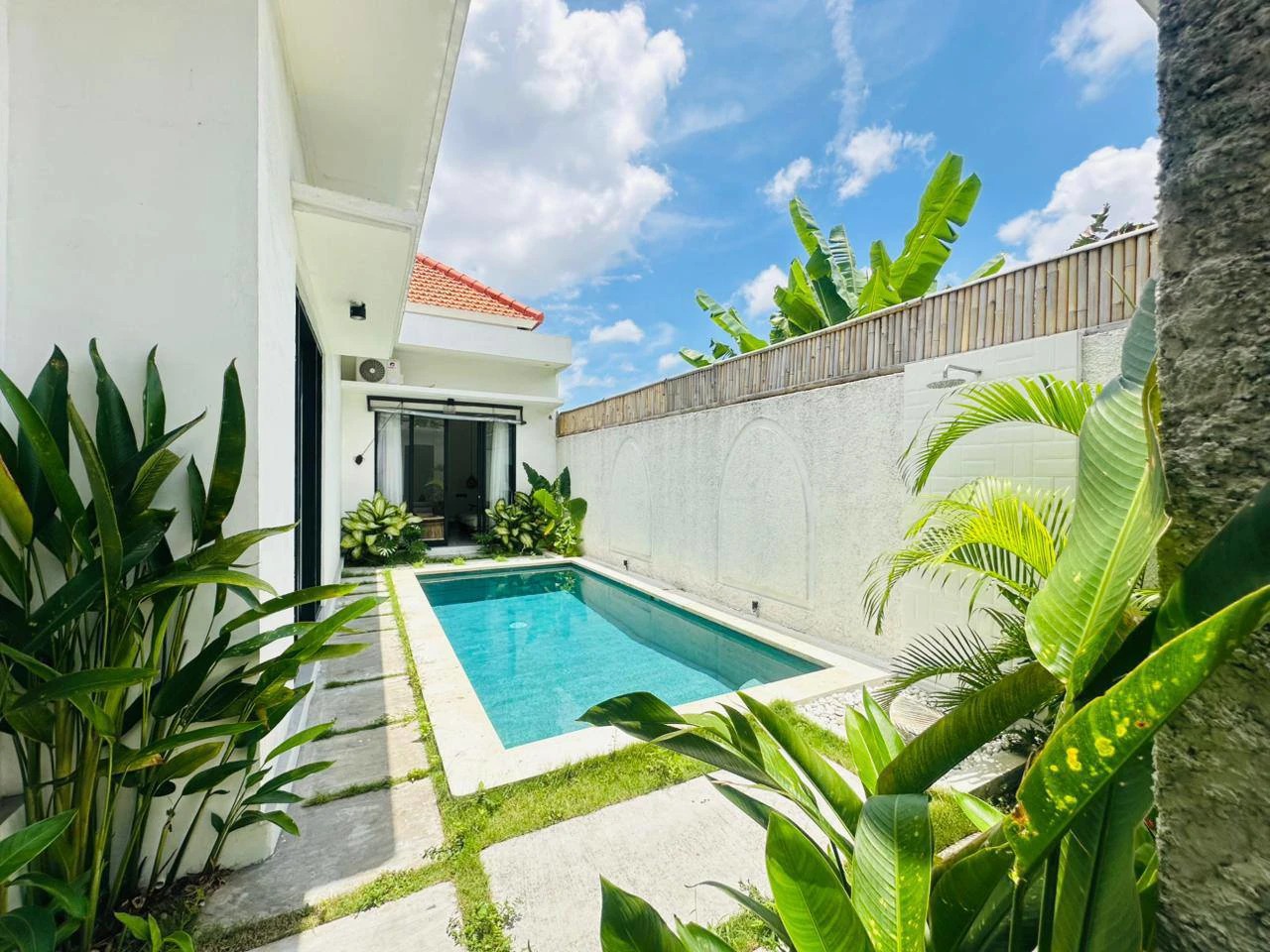 2 BEDROOM VILLA IN PADONAN, IDR 230 MILL