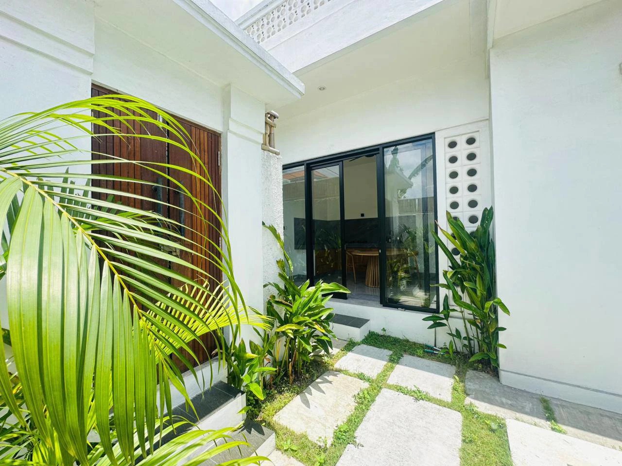 2 BEDROOM VILLA IN PADONAN, IDR 230 MILL