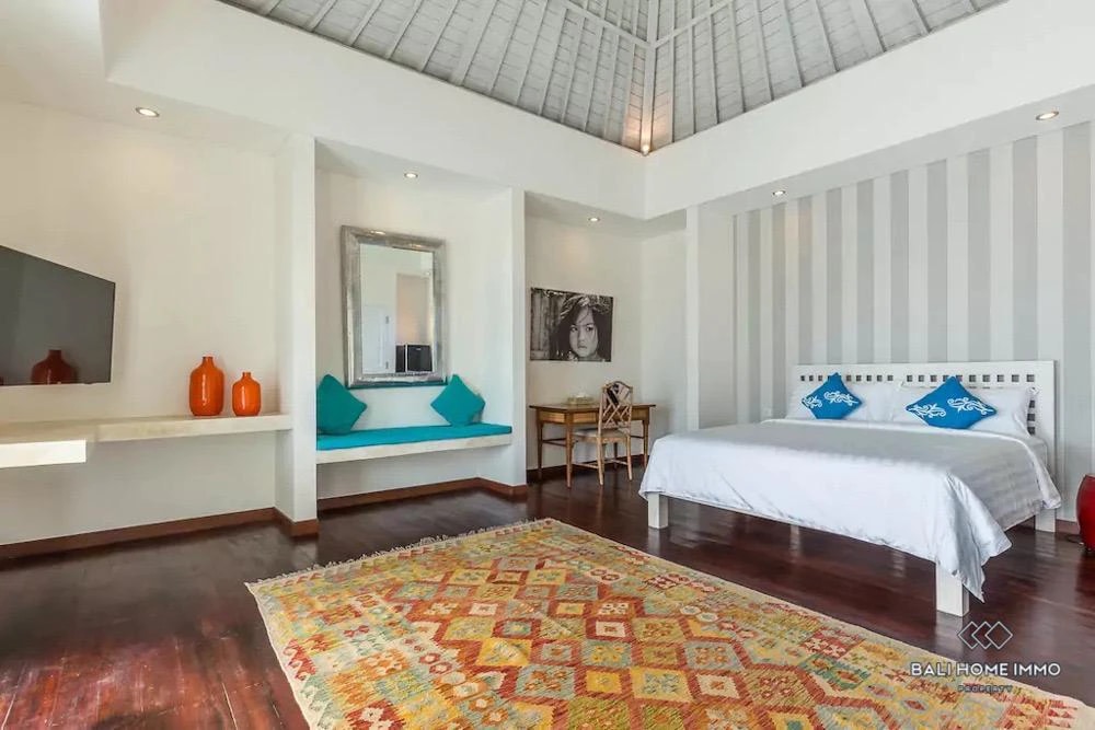 Luxury Villa-Steps from Petitenget Beach