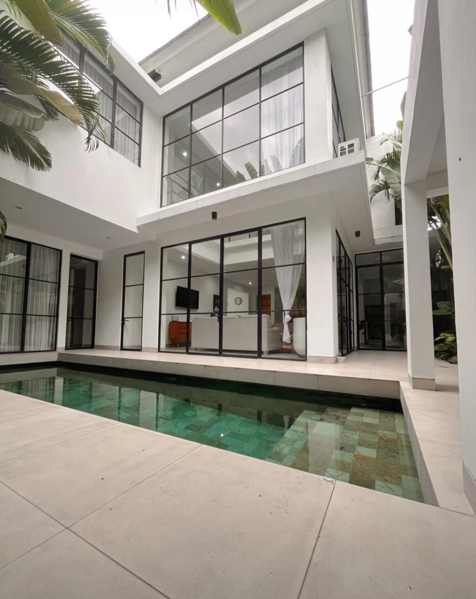 4BR Villa - A Luxurious Balinese Retreat