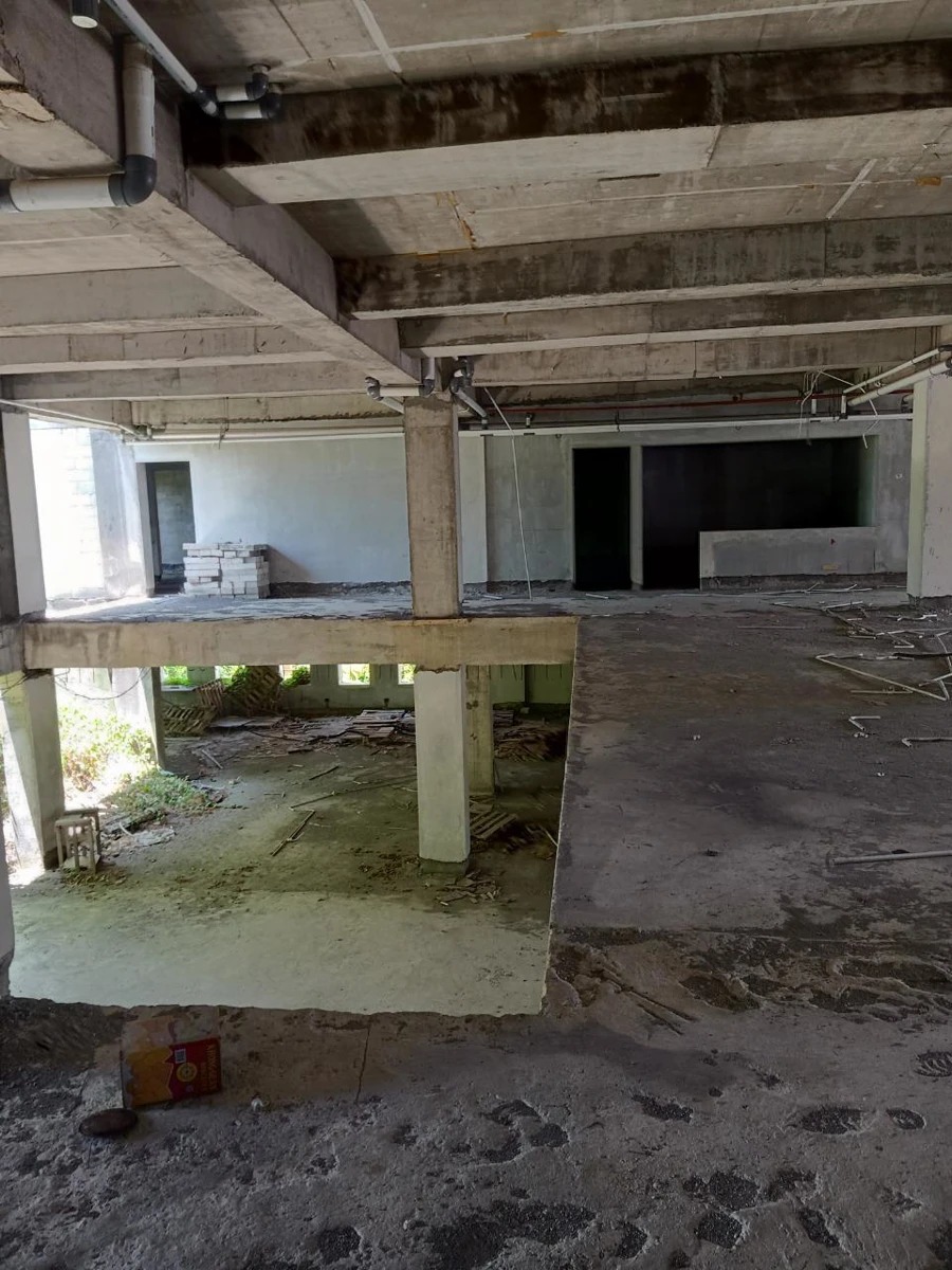 Land, Hotel, Apartment Complex for Lease