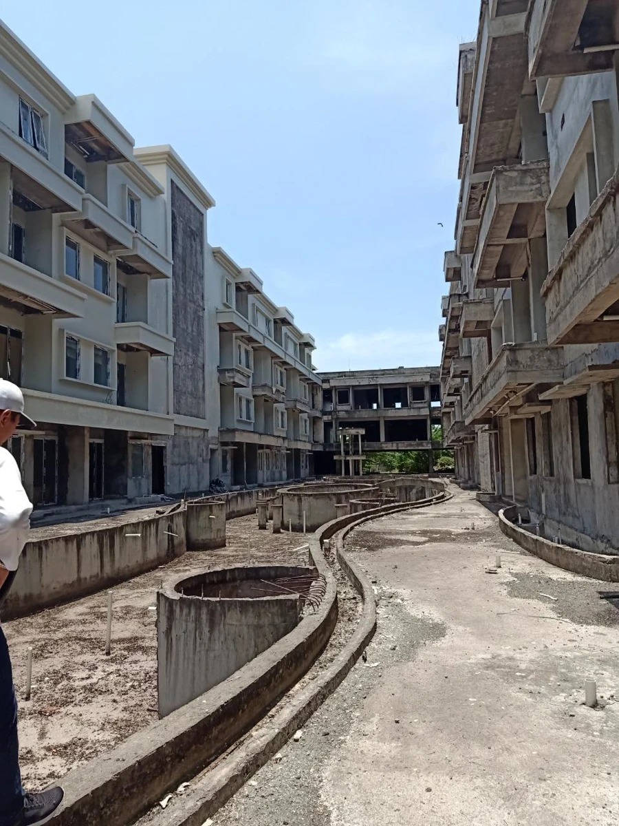Land, Hotel, Apartment Complex for Lease