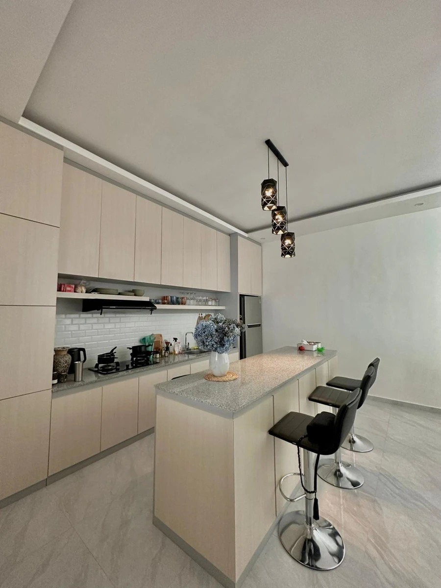 3 floors villa in goa gong uluwatu
