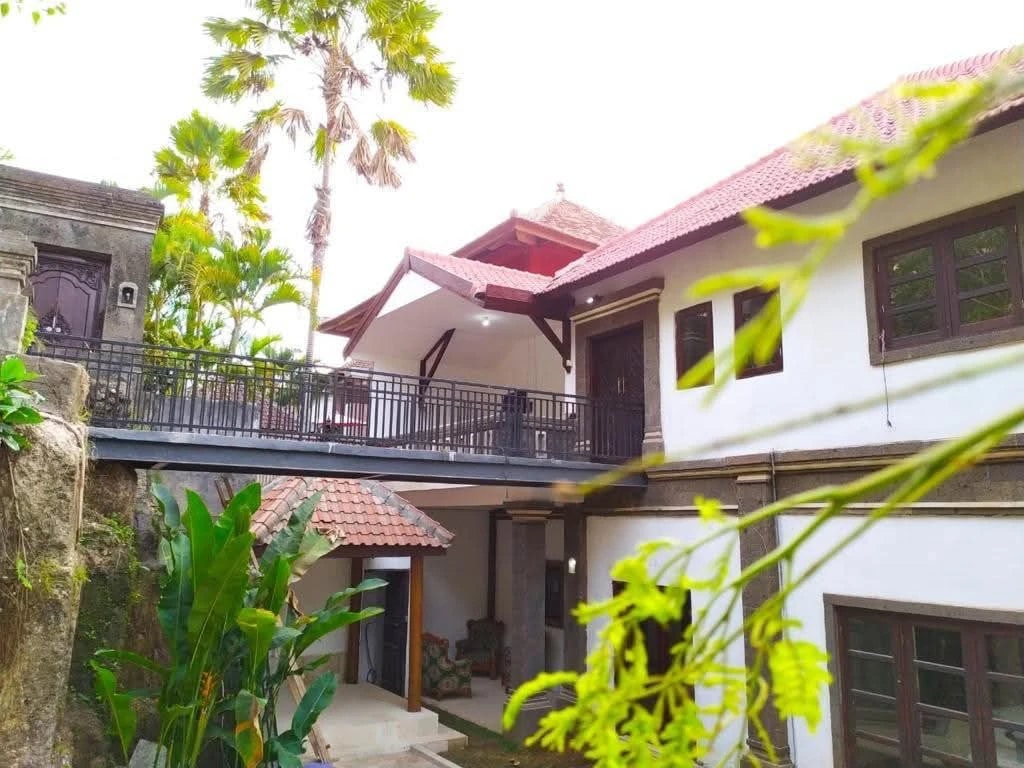 6 BEDROOM IN UNGASAN, IDR 2.975.000.000