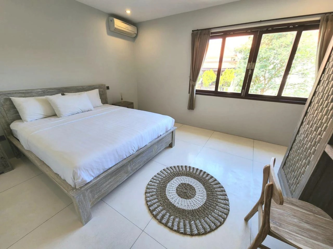 3br villa for Rent in parerenan 