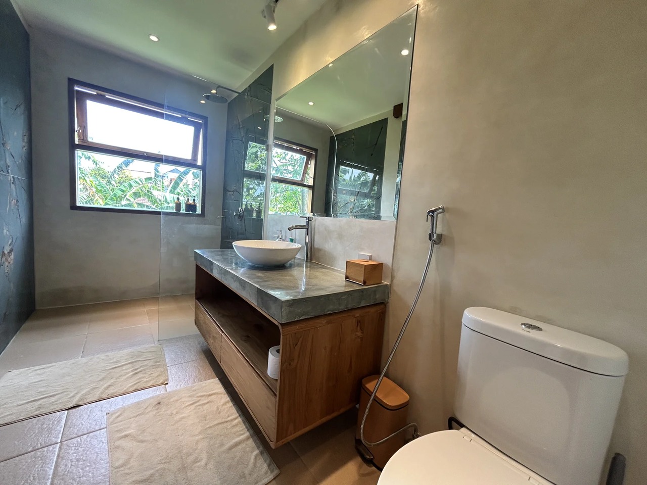Majestic 5+2BR Estate Villa w/ Pool