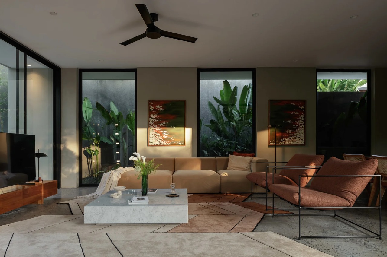 Luxury 2BR Designer Townhouse w/ Pool