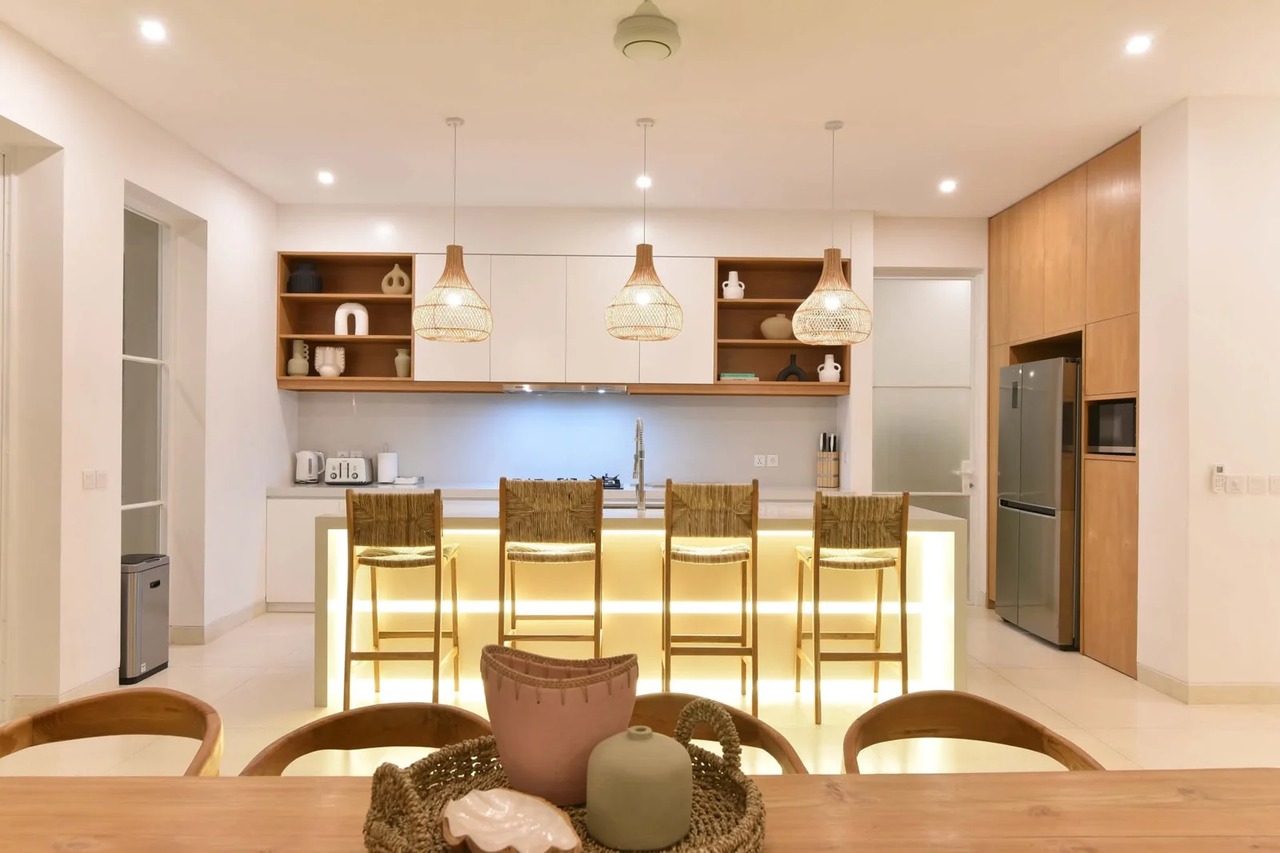 4 BEDROOM VILLA IN CANGGU, IDR 75 MILL