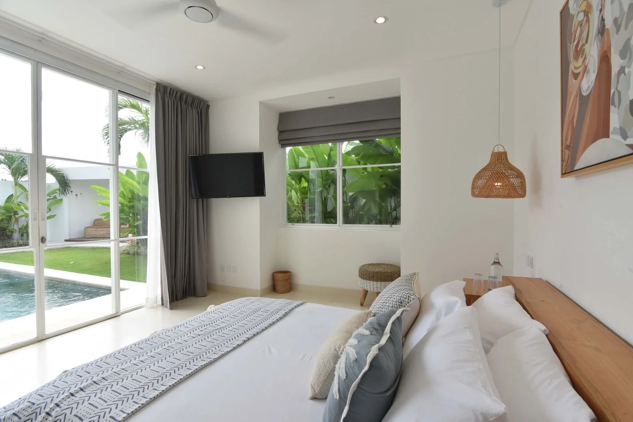 4 BEDROOM VILLA IN CANGGU, IDR 75 MILL