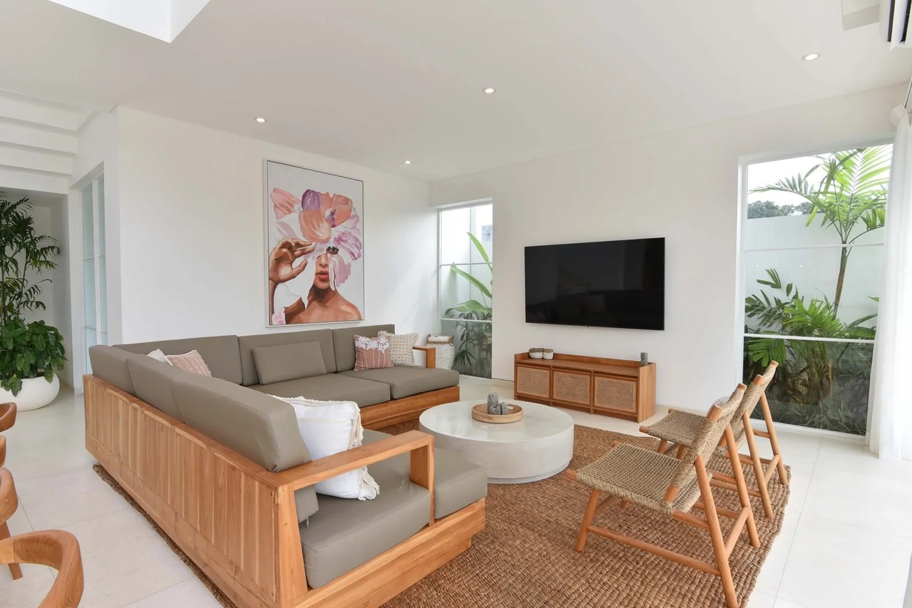 4 BEDROOM VILLA IN CANGGU, IDR 75 MILL