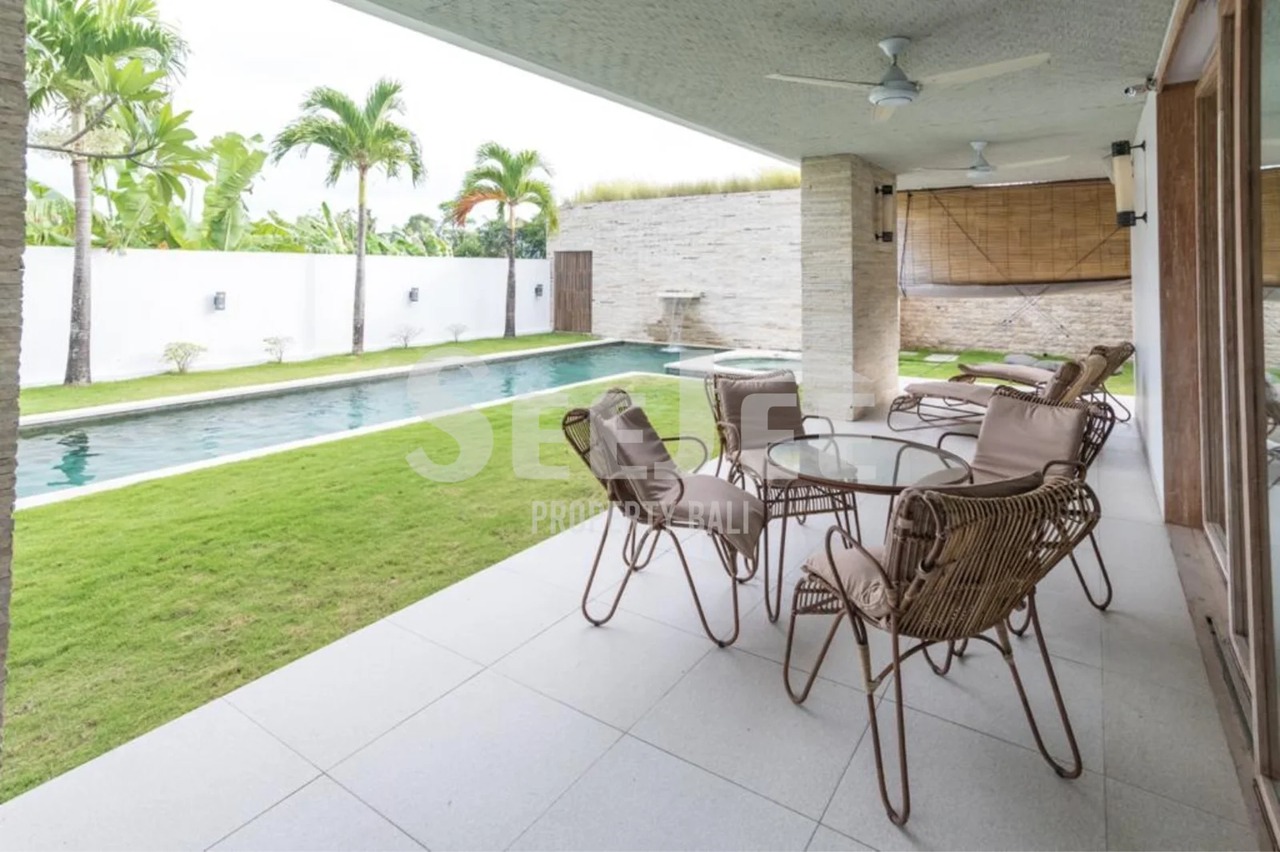 LUXURY VILLA FOR SALE IN CEMAGI