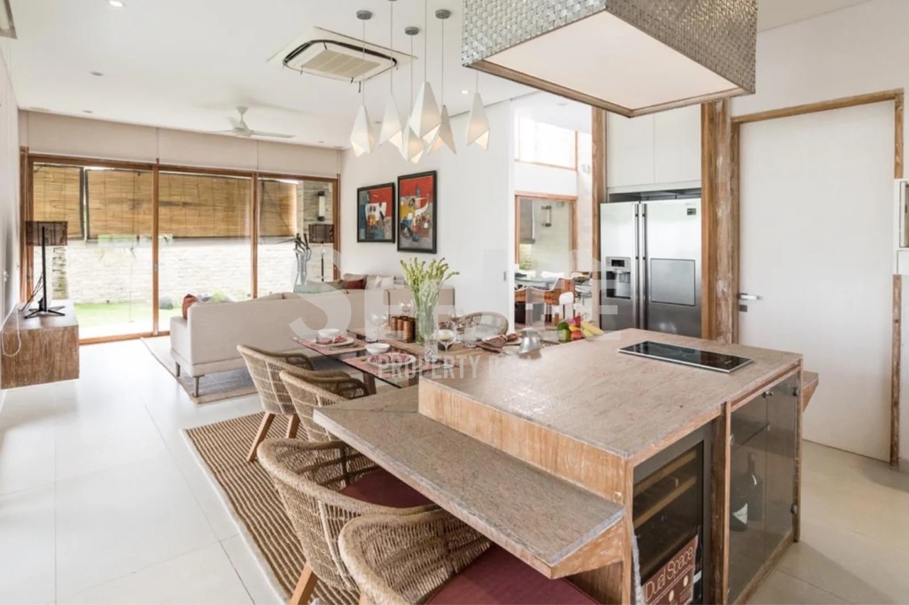 LUXURY VILLA FOR SALE IN CEMAGI