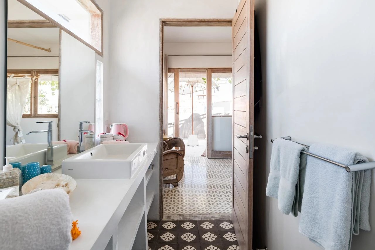 3BR Villa w/ Rooftop Patio & Office