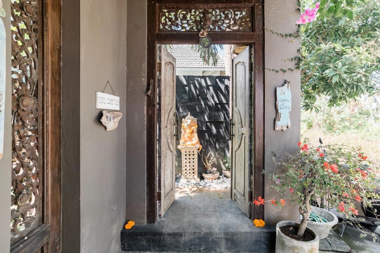 3BR Villa w/ Rooftop Patio & Office