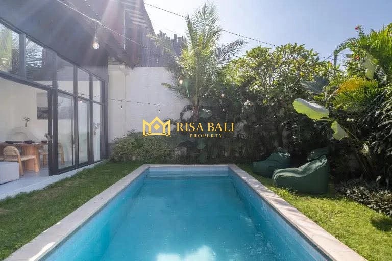 HUGE THREE BEDROOMS VILLA