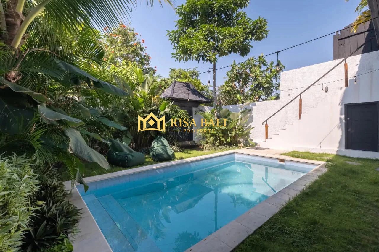 HUGE THREE BEDROOMS VILLA