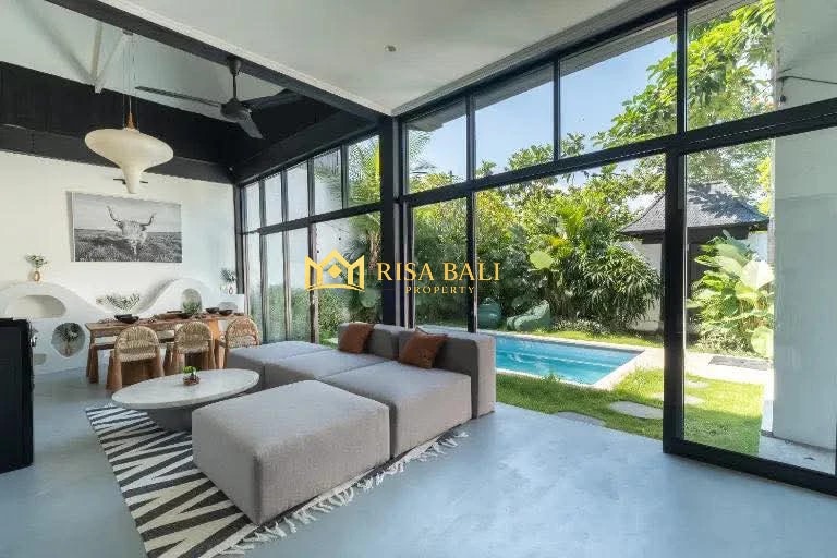 HUGE THREE BEDROOMS VILLA