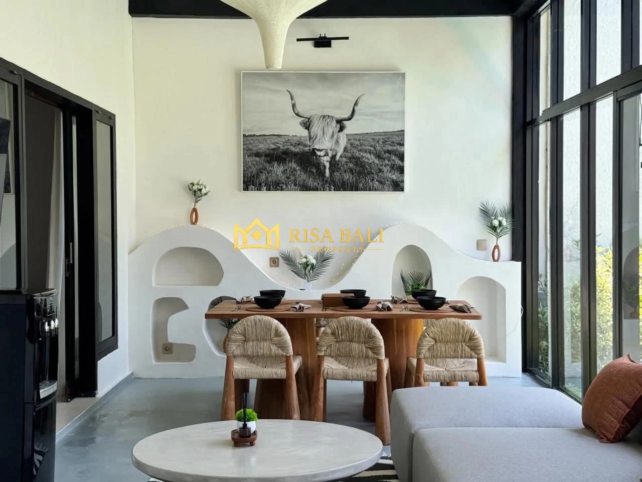 HUGE THREE BEDROOMS VILLA