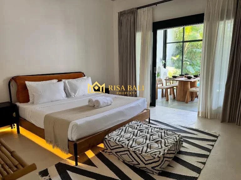 HUGE THREE BEDROOMS VILLA