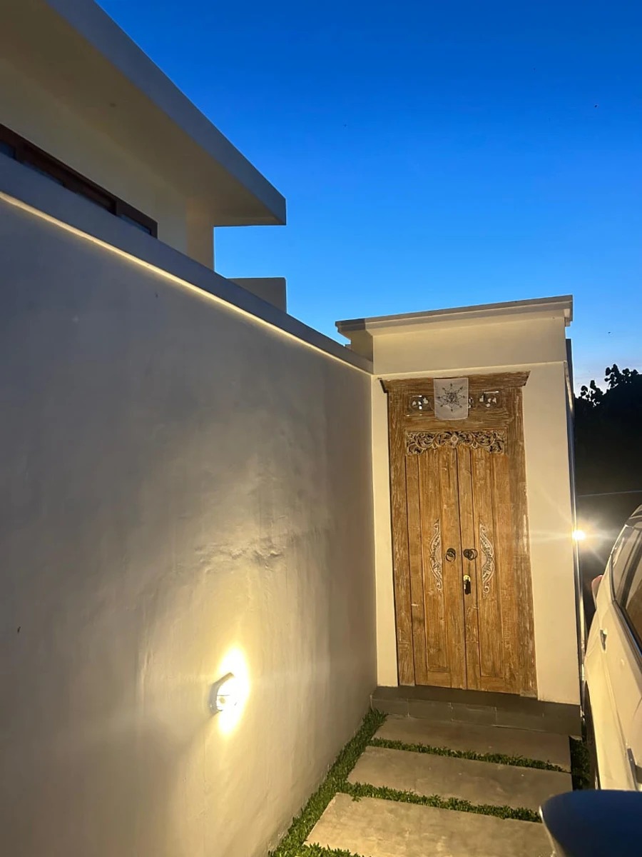Minimalist Villa for Rent in Cepaka