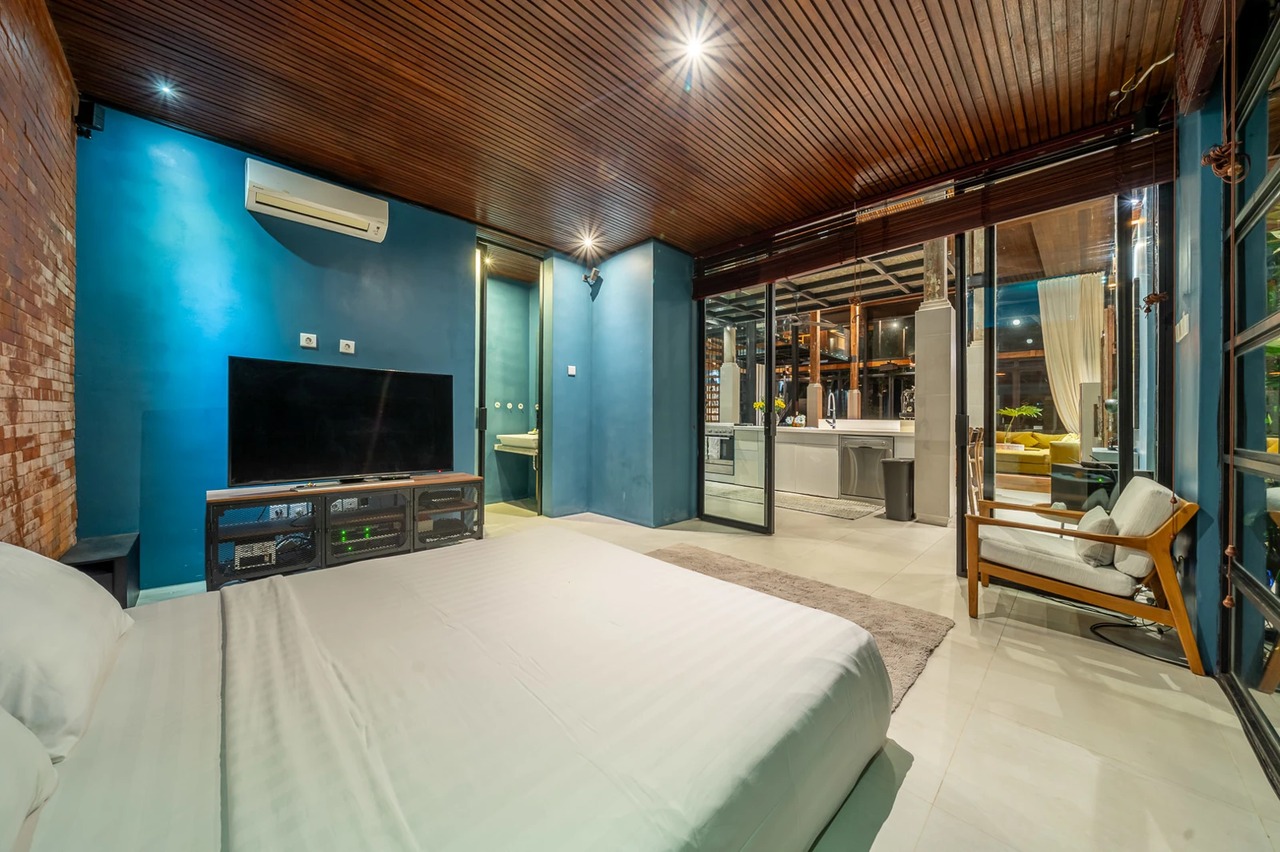 TwinsHouse - 4 Bedroom Villa in Penjiwaa