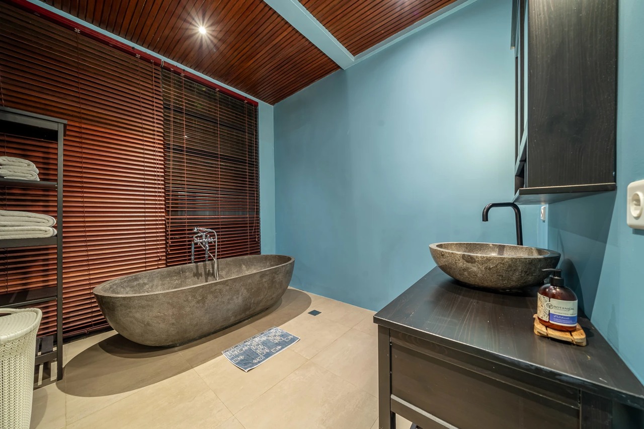 TwinsHouse - 4 Bedroom Villa in Penjiwaa