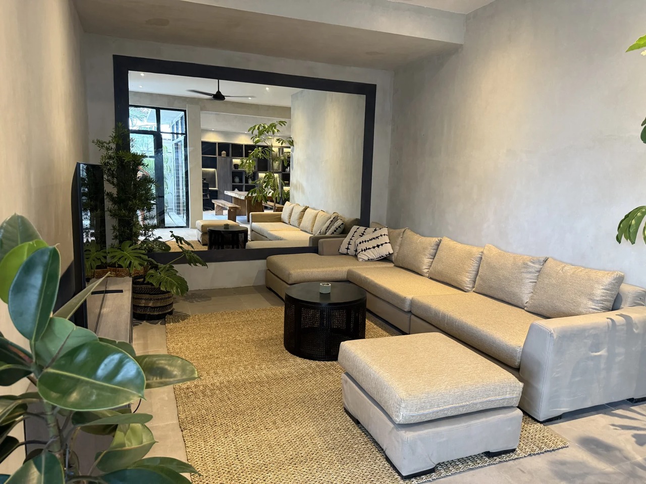 Modern 3BR Villa w/ Pool & Garden