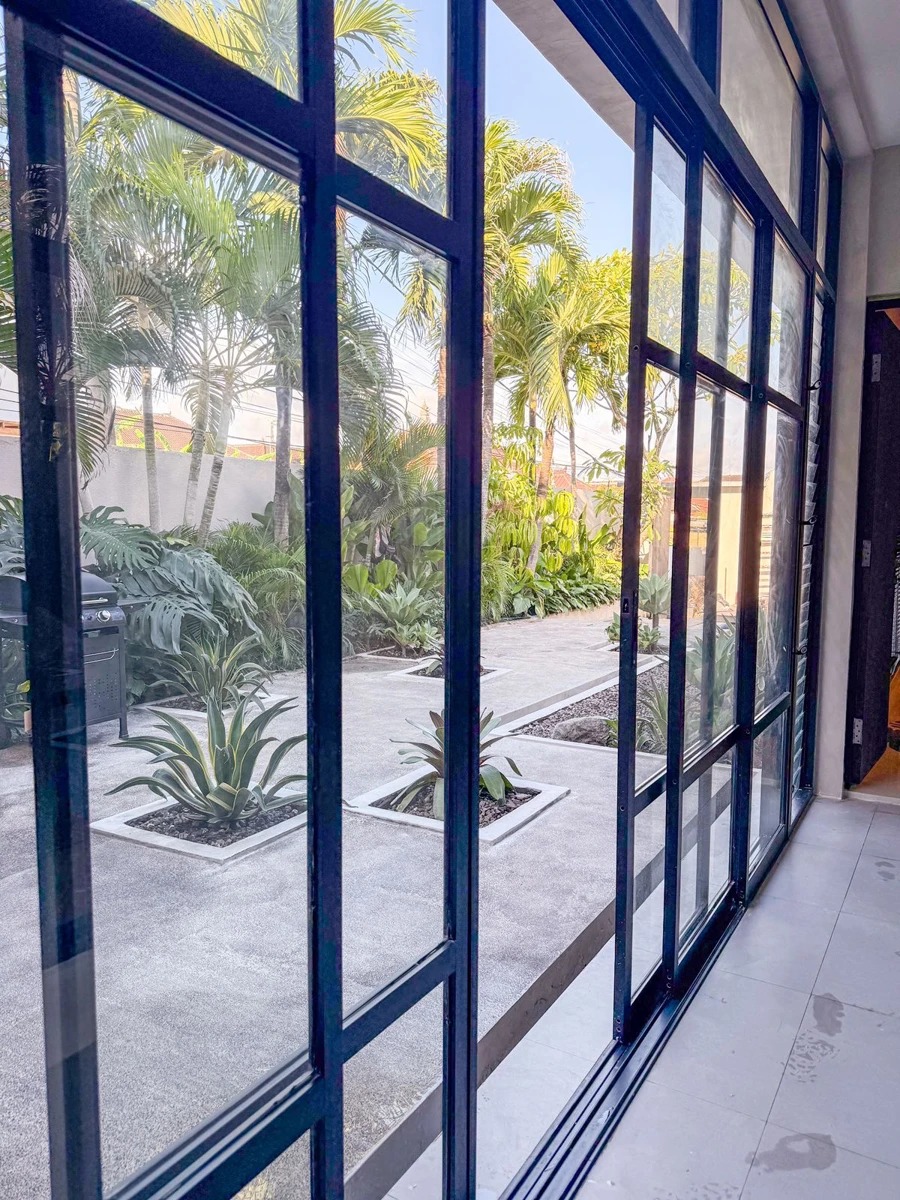 Modern 3BR Villa w/ Pool & Garden