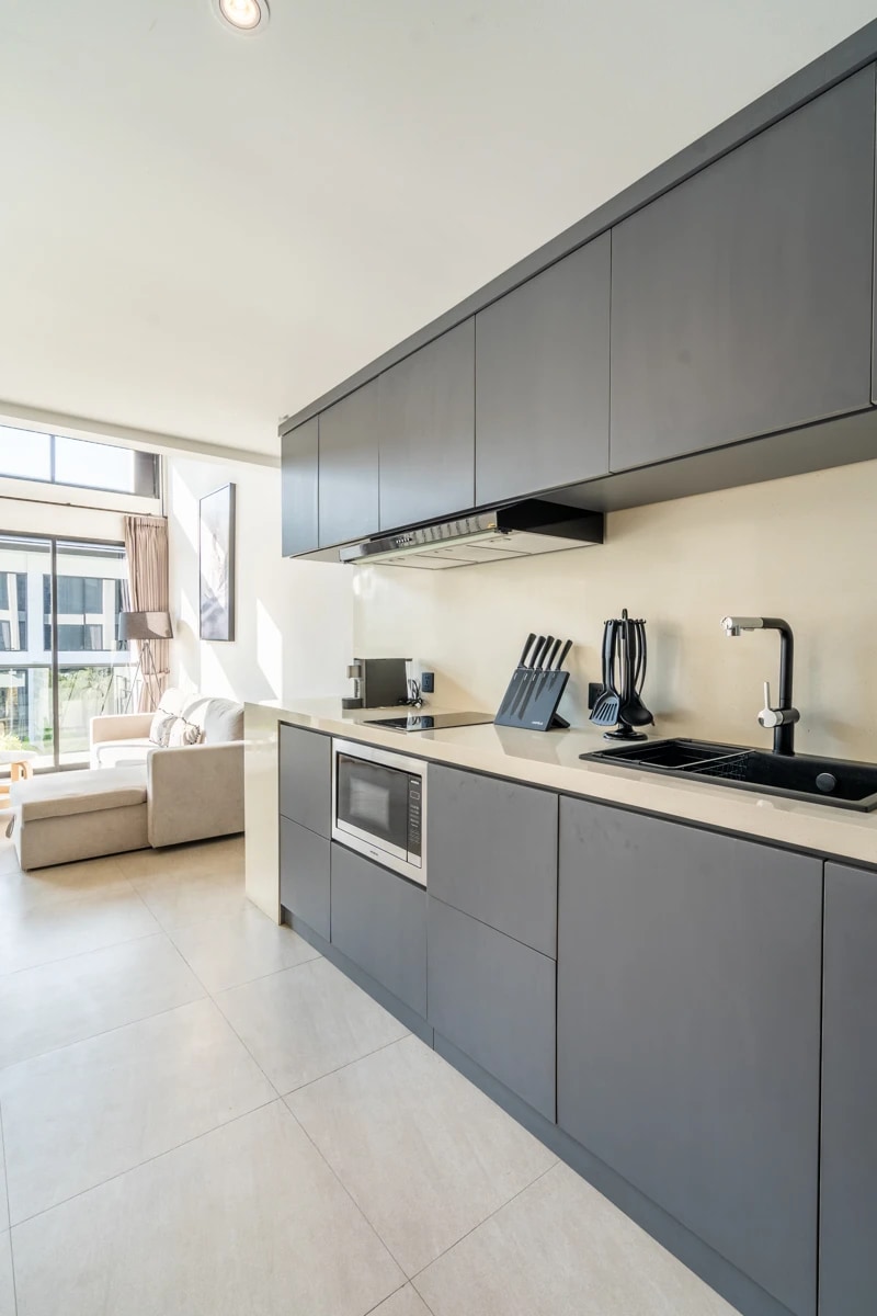 The R Apartment Mezzanine, Pererenan