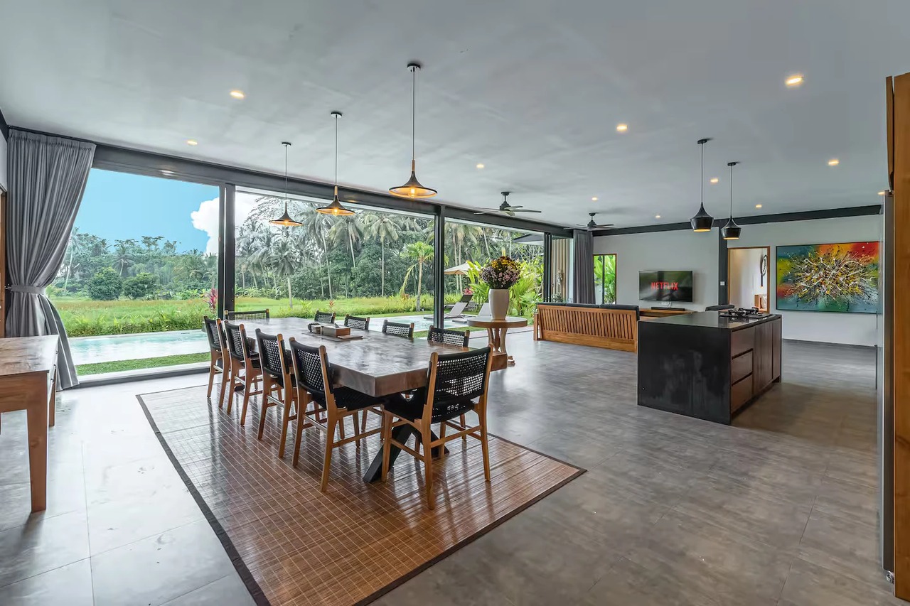 5BR Luxury Fusion Villa w/ Rice Field