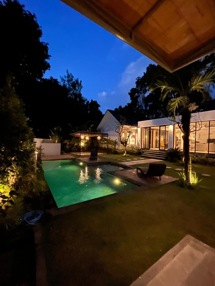 4br villa for Rent in parerenan 