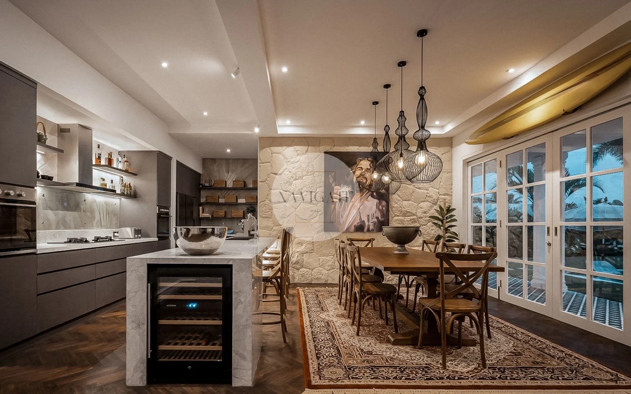 Seseh Manor | Beachside Family Living