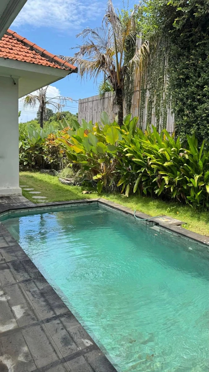 3br villa for Rent in padang linjong