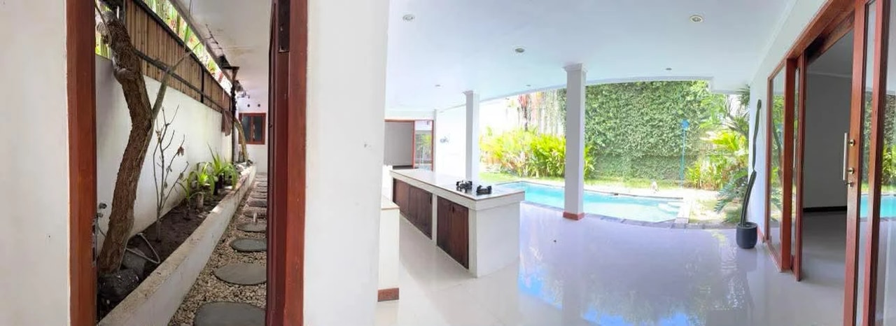 3br villa for Rent in padang linjong