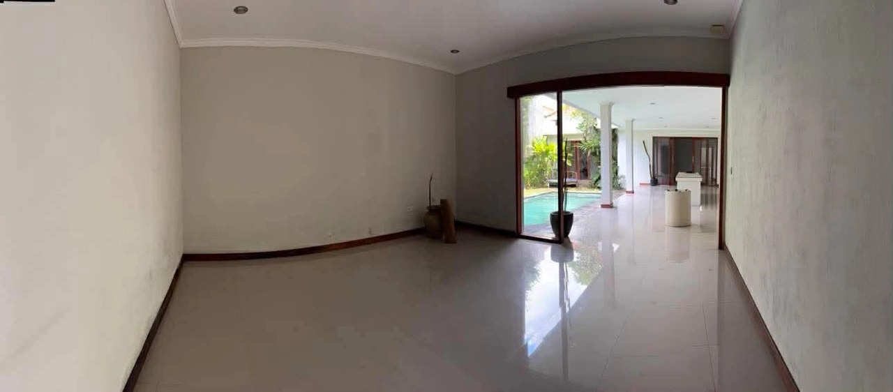 3br villa for Rent in padang linjong