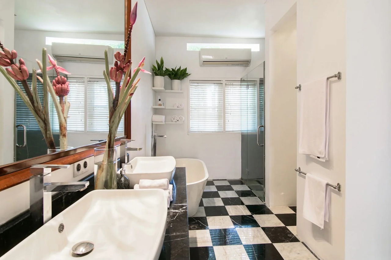3 BEDROOM VILLA IN UMALAS, IDR 9 BILLION