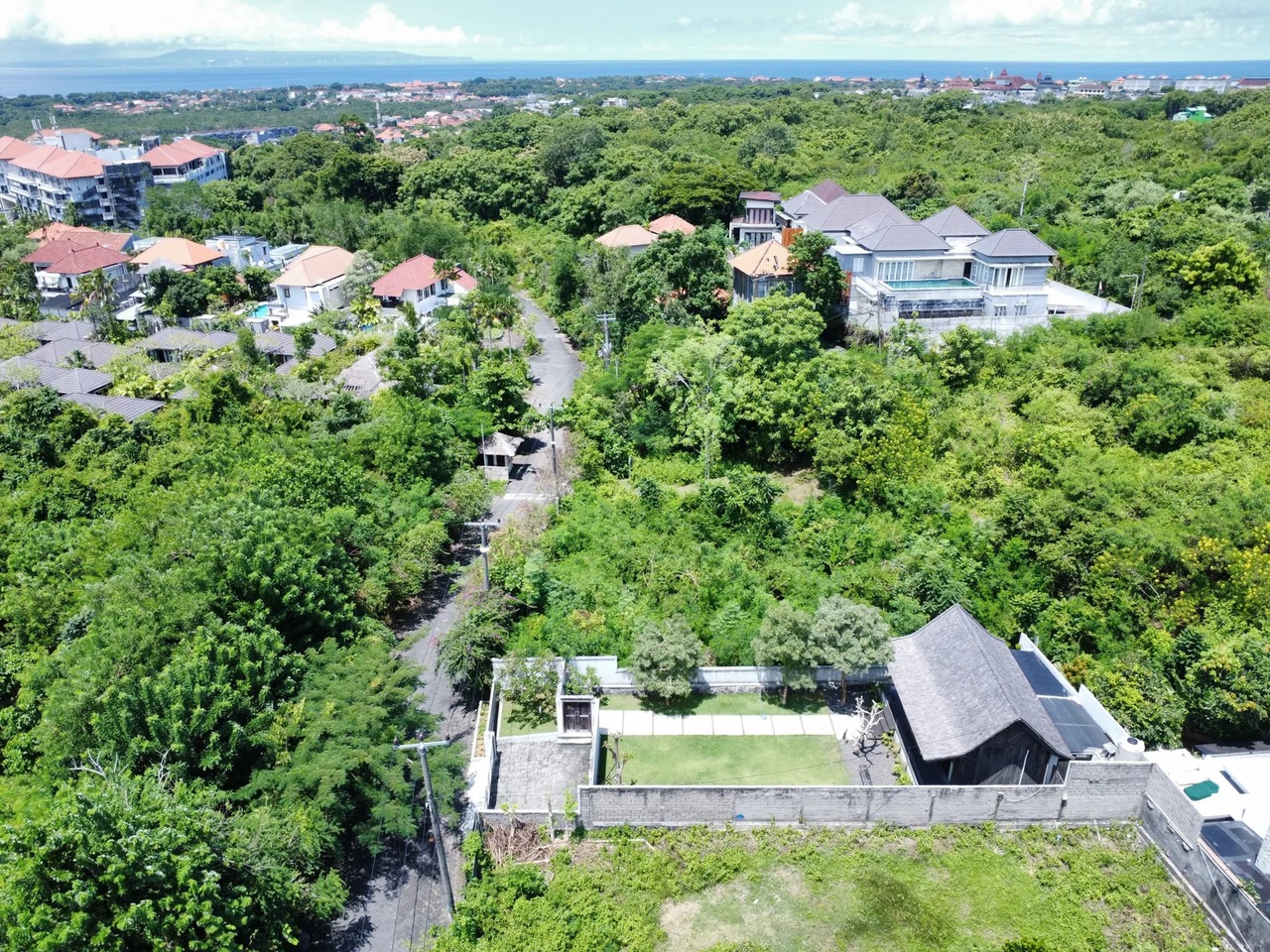 DO 56 - VILLA FOR SALE IN NUSA DUA BALI