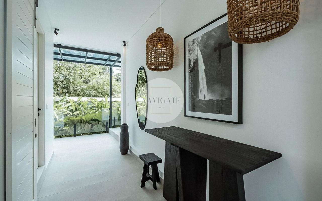 4BR NEWLY BUILD VILLA IN PERERENAN