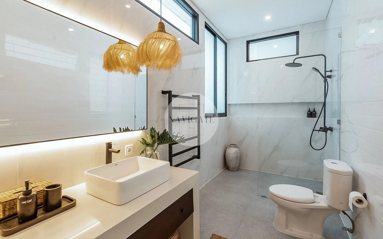4BR NEWLY BUILD VILLA IN PERERENAN