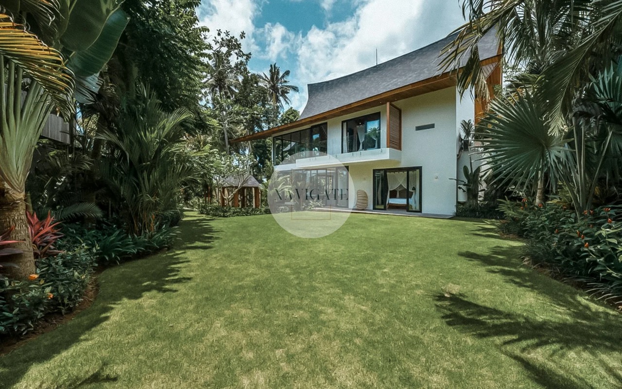 Villa Vince | Luxurious 4-Br Pererenan