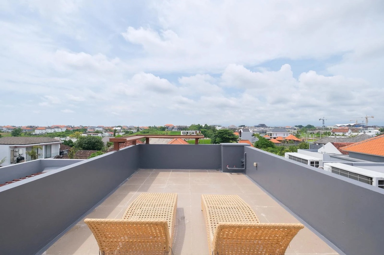 Mediterranean 3BR Villa w/ Rooftop